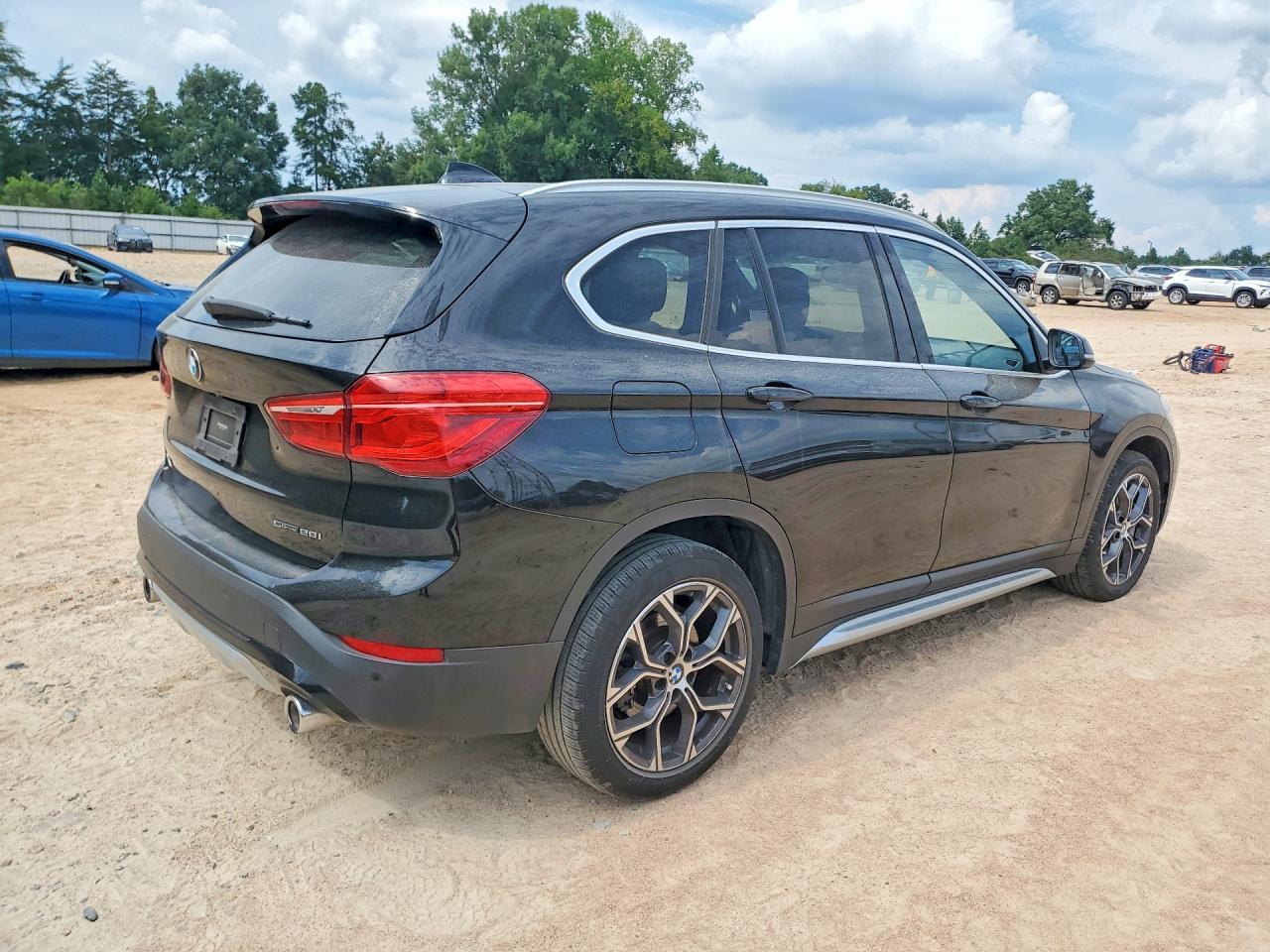 2021 BMW X1 Sdrive28I - zdjęcie 3