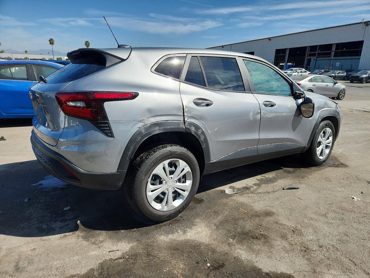 2026 Chevrolet Trax Ls - zdjęcie 3
