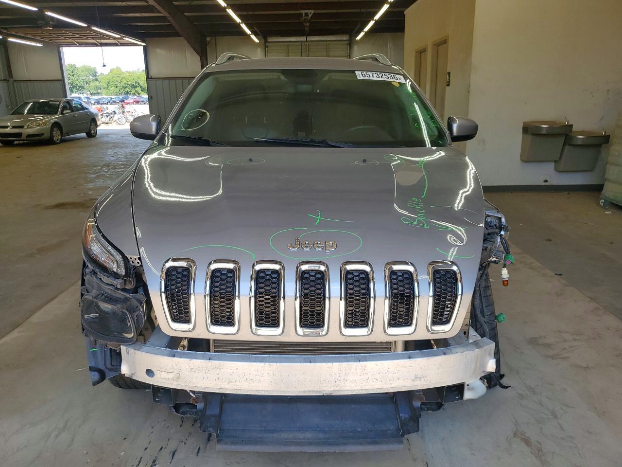2018 Jeep Cherokee Limited - zdjęcie 5
