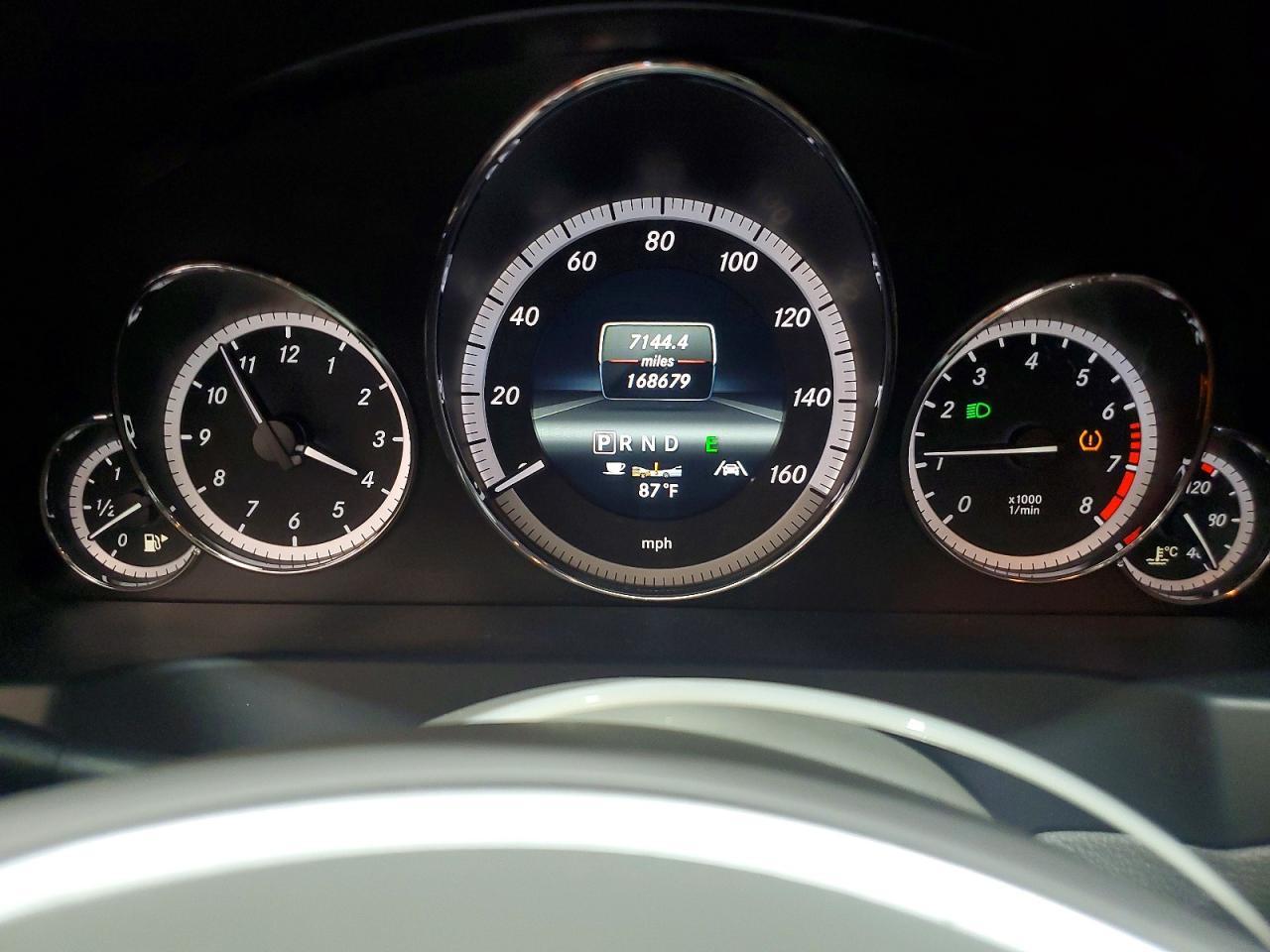 2013 Mercedes-Benz E 350 4Matic - zdjęcie 9
