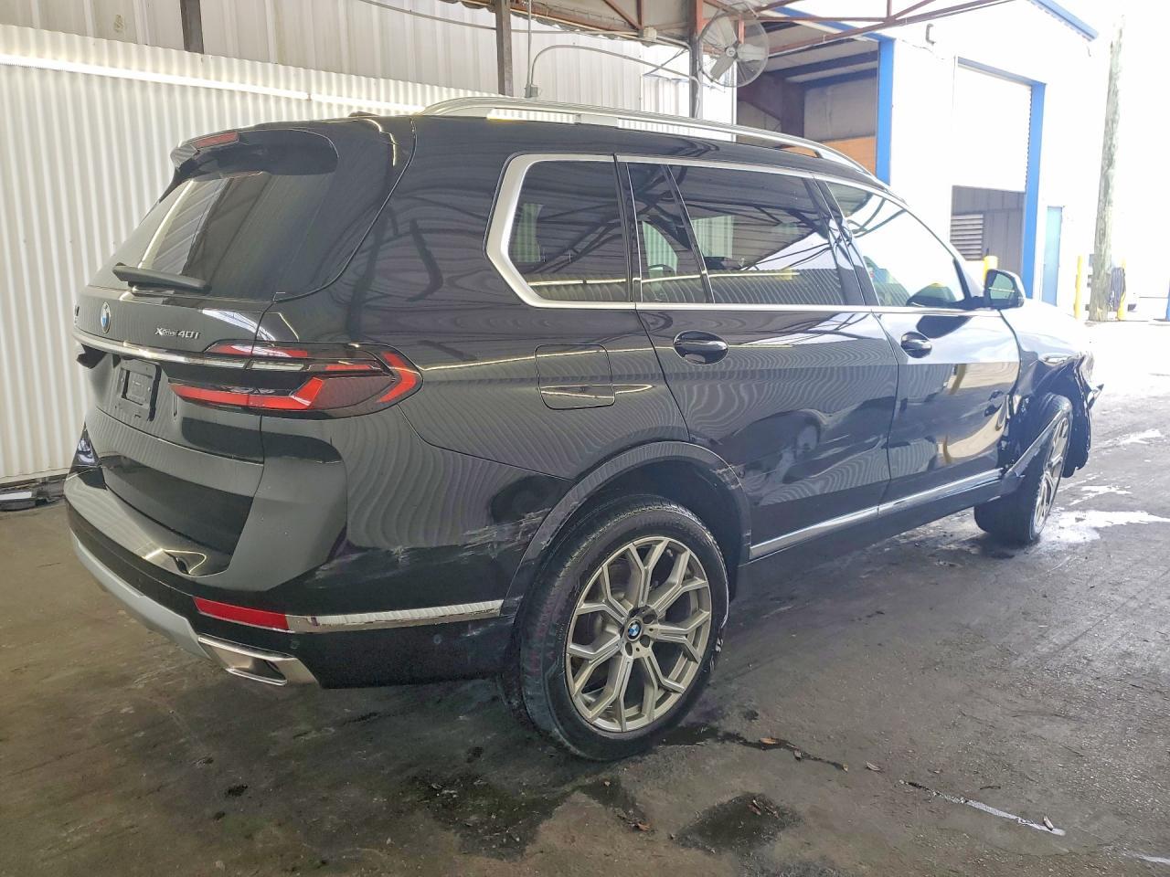 2027 BMW X7 xDrive40I - zdjęcie 3