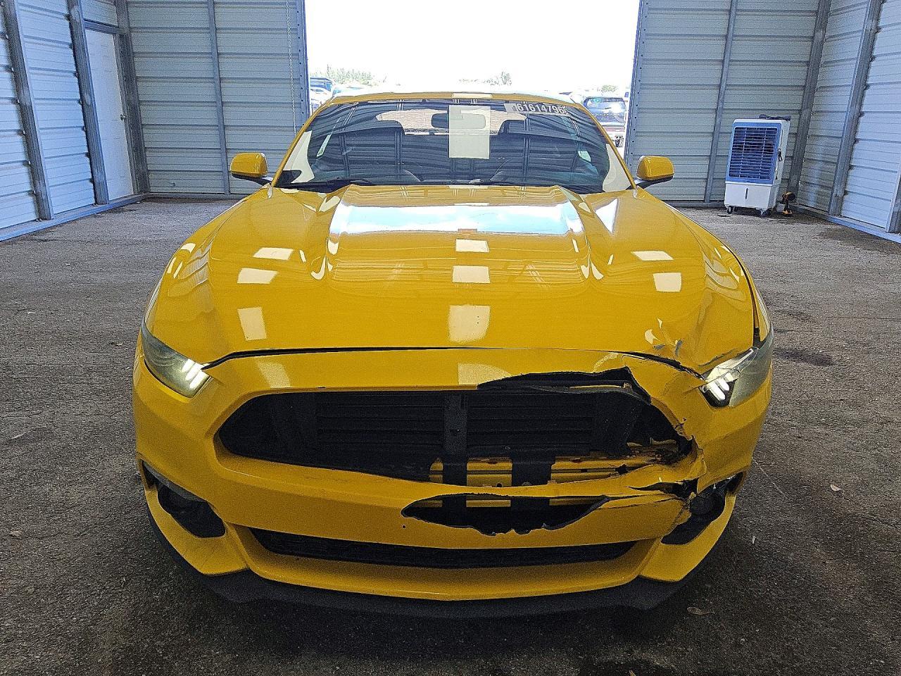2015 Ford Mustang - zdjęcie 5