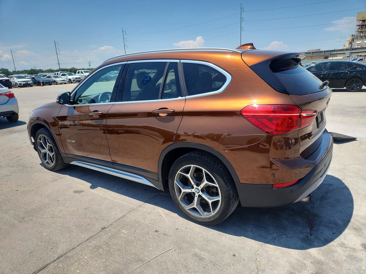 2017 BMW X1 xDrive28I - zdjęcie 2