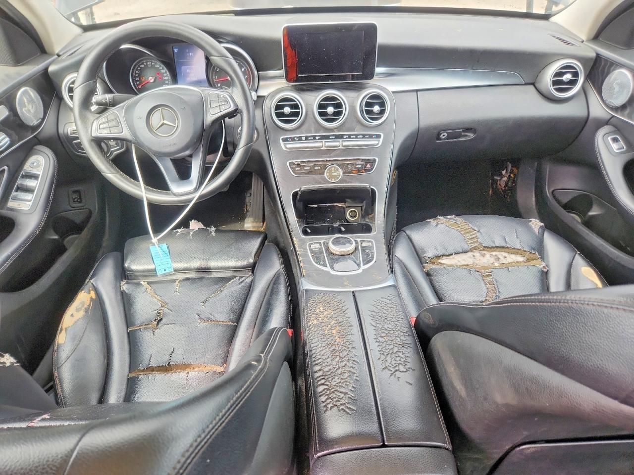 2017 Mercedes-Benz C 300 4Matic - zdjęcie 8