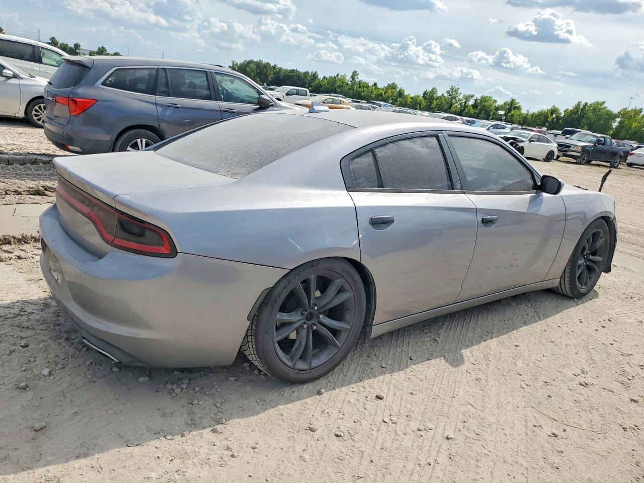 2016 Dodge Charger Sxt - zdjęcie 3