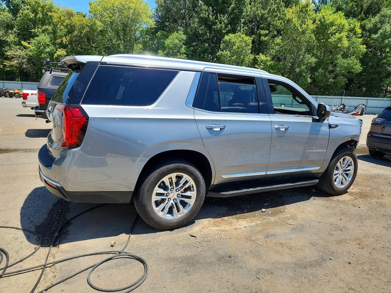 2023 GMC Yukon Slt - zdjęcie 3