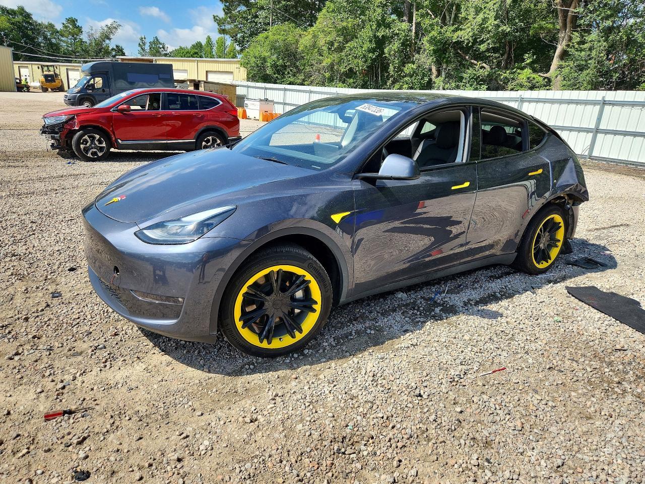 2023 Tesla Model Y - zdjęcie główne