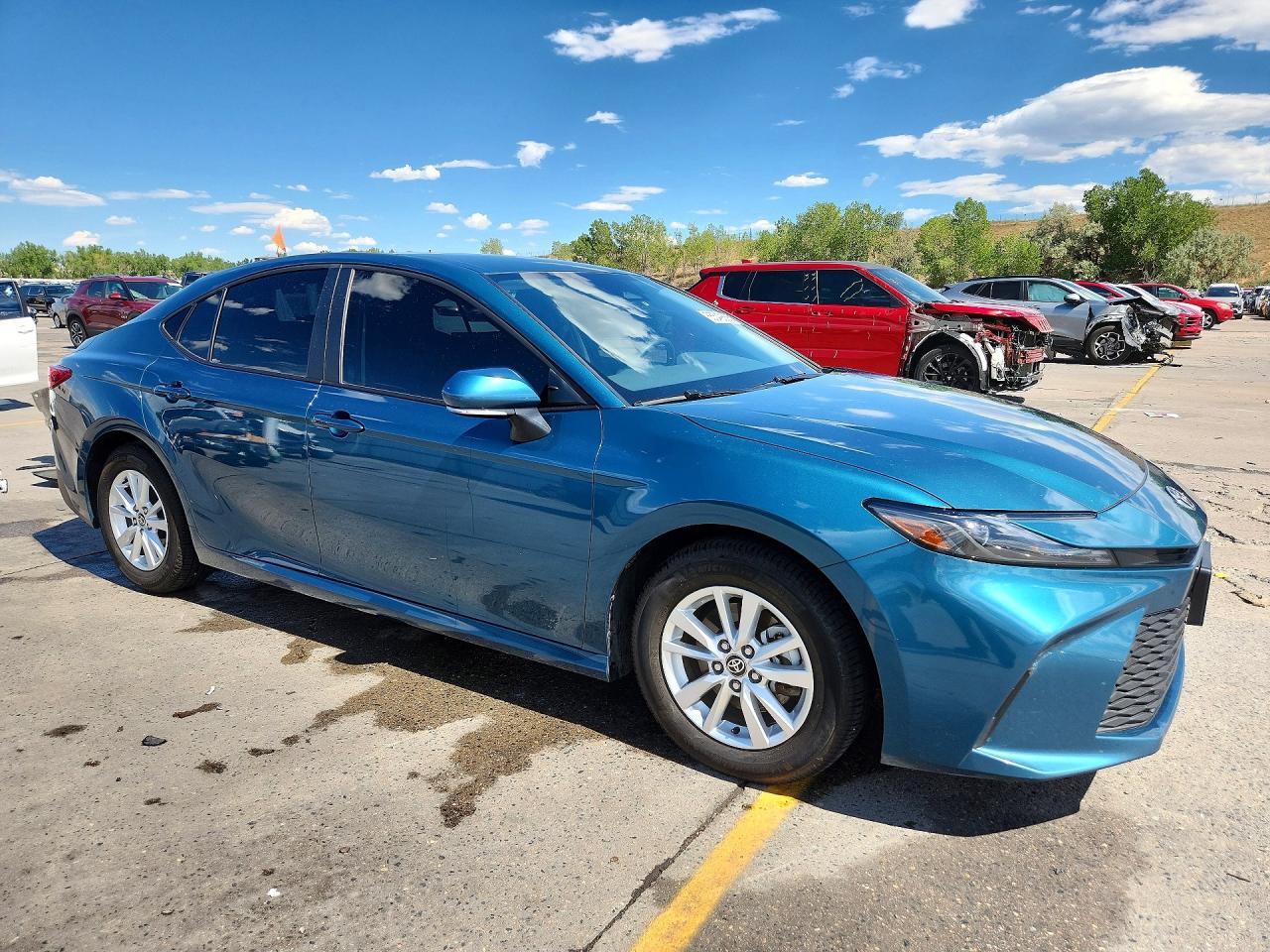 2025 Toyota Camry Le - zdjęcie 4