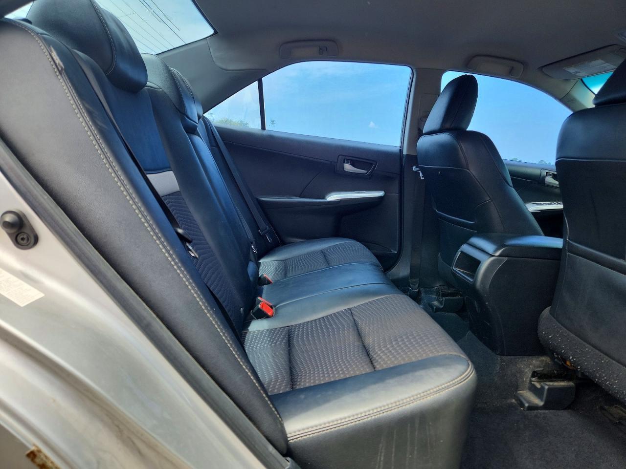 2014 Toyota Camry Se - zdjęcie 10