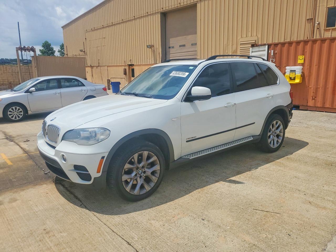 2013 BMW X5 xDrive35I - zdjęcie główne