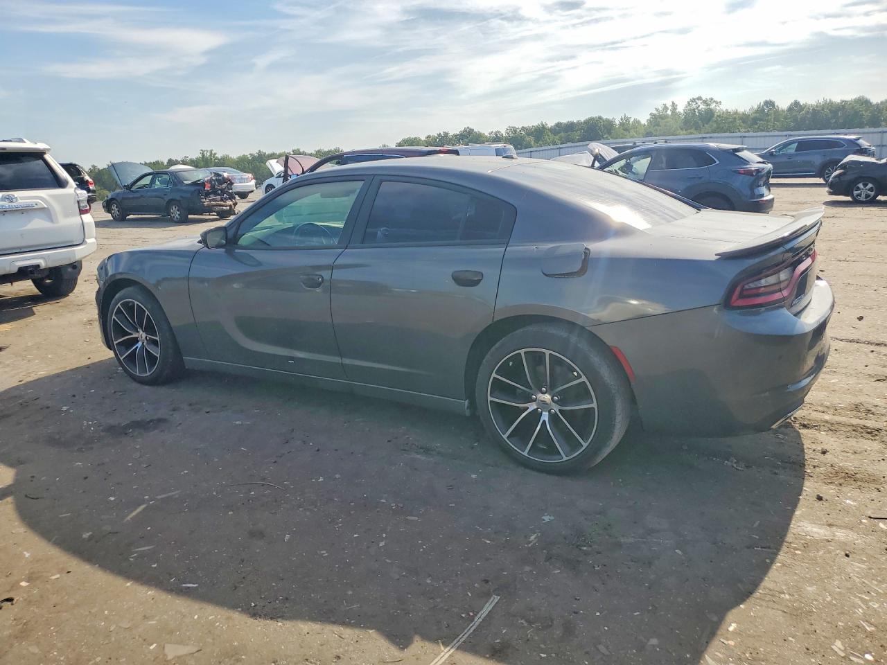 2019 Dodge Charger Sxt - zdjęcie 2