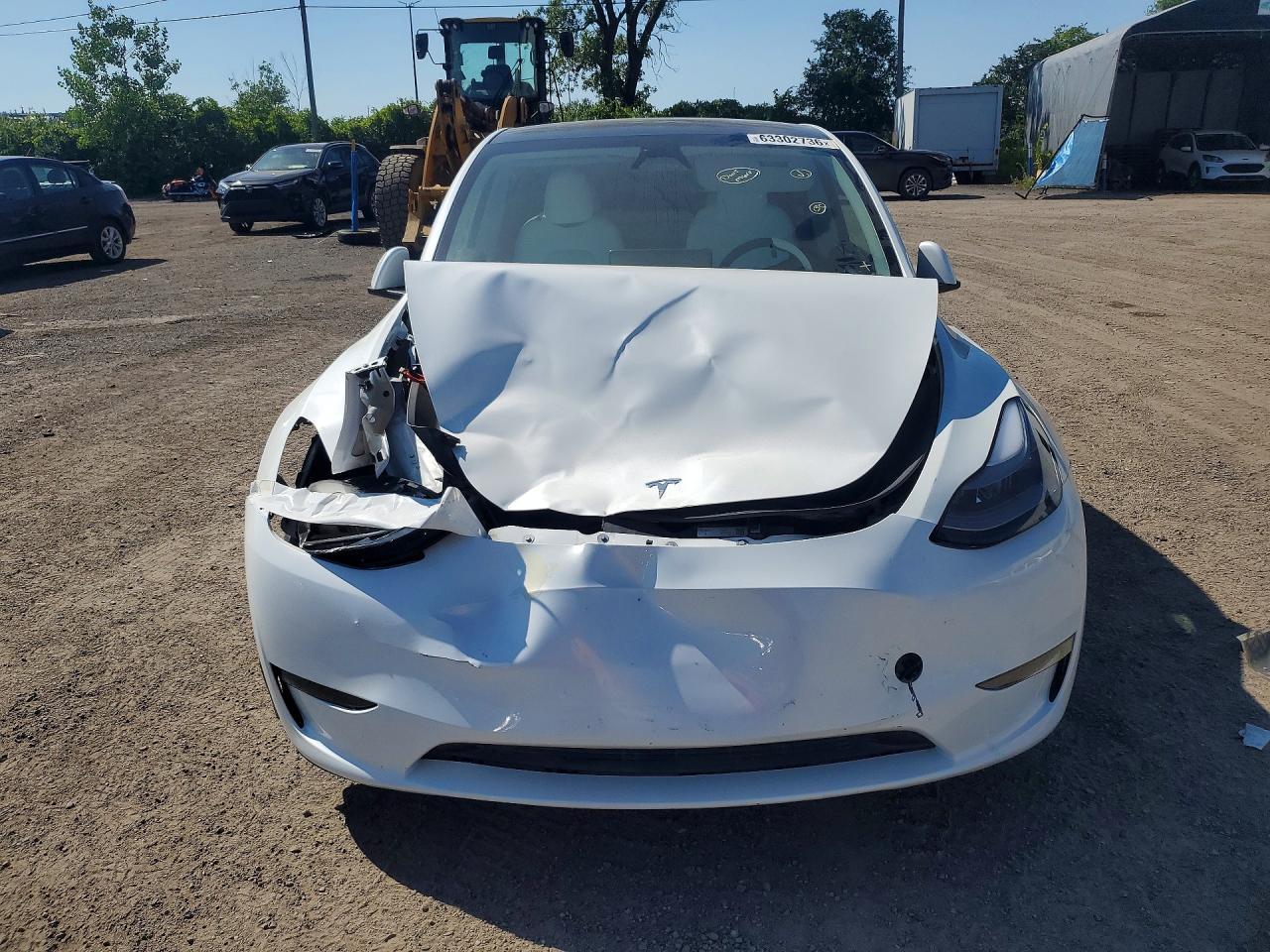2024 Tesla Model Y - zdjęcie 5