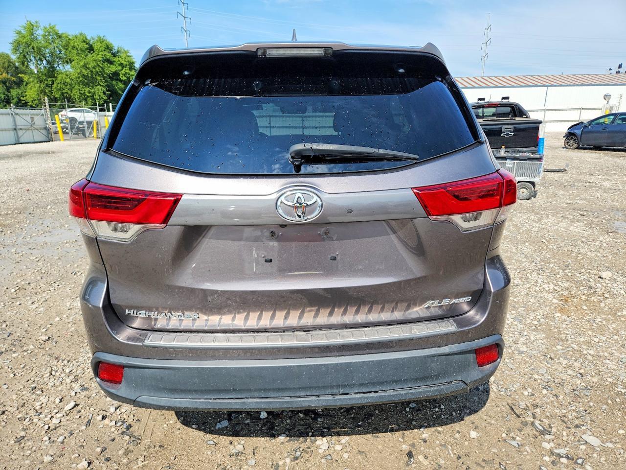2019 Toyota Highlander Xle - zdjęcie 6