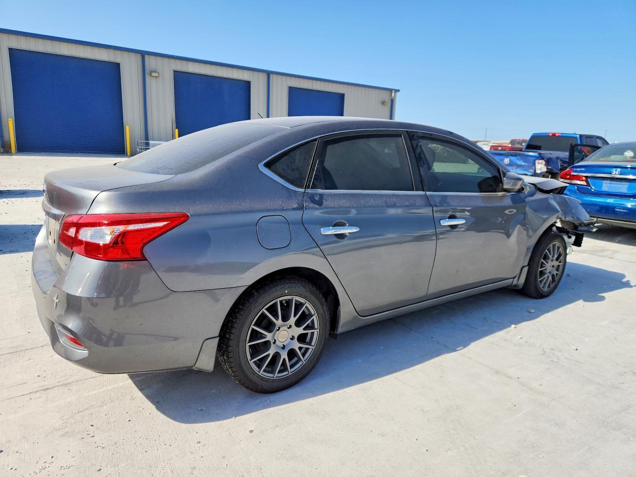 2016 Nissan Sentra S - zdjęcie 3