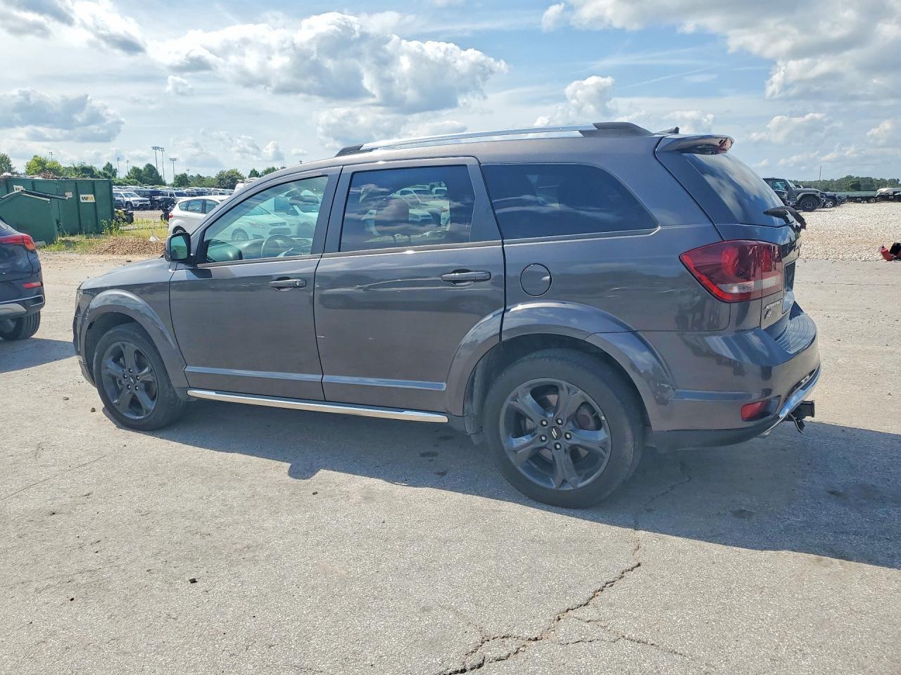 2018 Dodge Journey Crossroad - zdjęcie 2