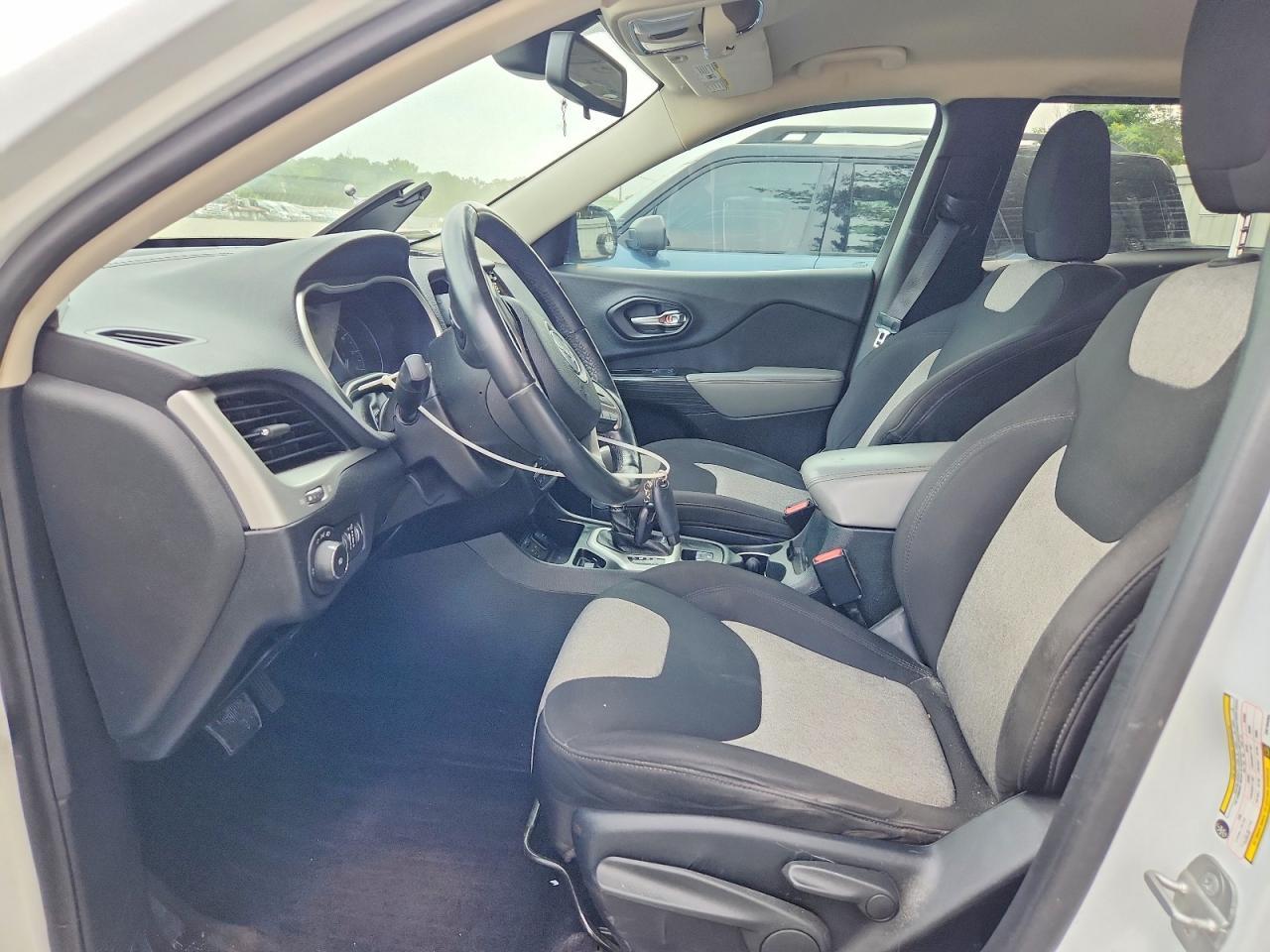 2014 Jeep Cherokee Latitude - zdjęcie 7