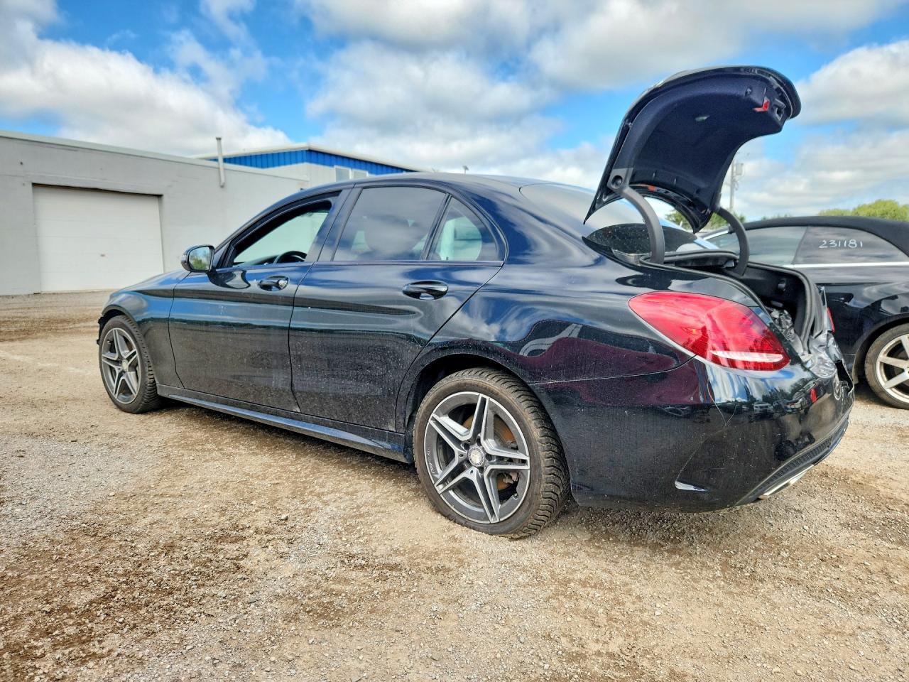 2017 Mercedes-Benz C 300 4Matic - zdjęcie 2