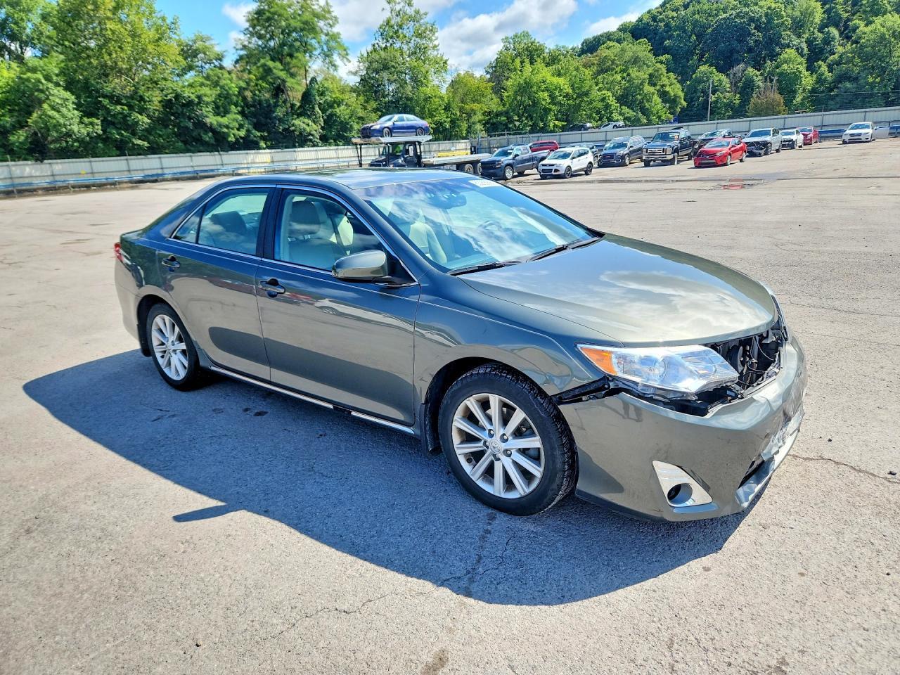2014 Toyota Camry Xle - zdjęcie 4
