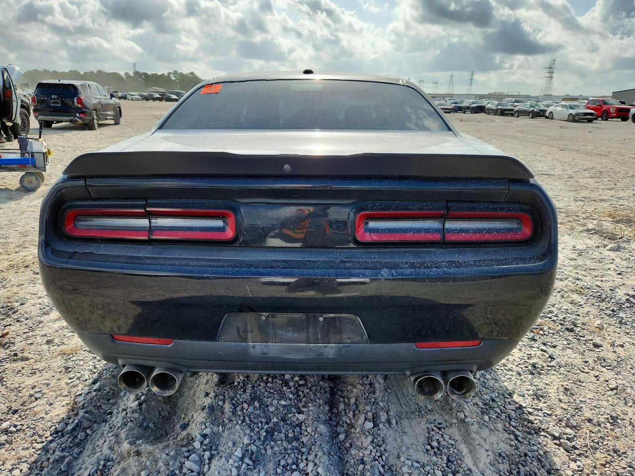 2022 Dodge Challenger Sxt - zdjęcie 6