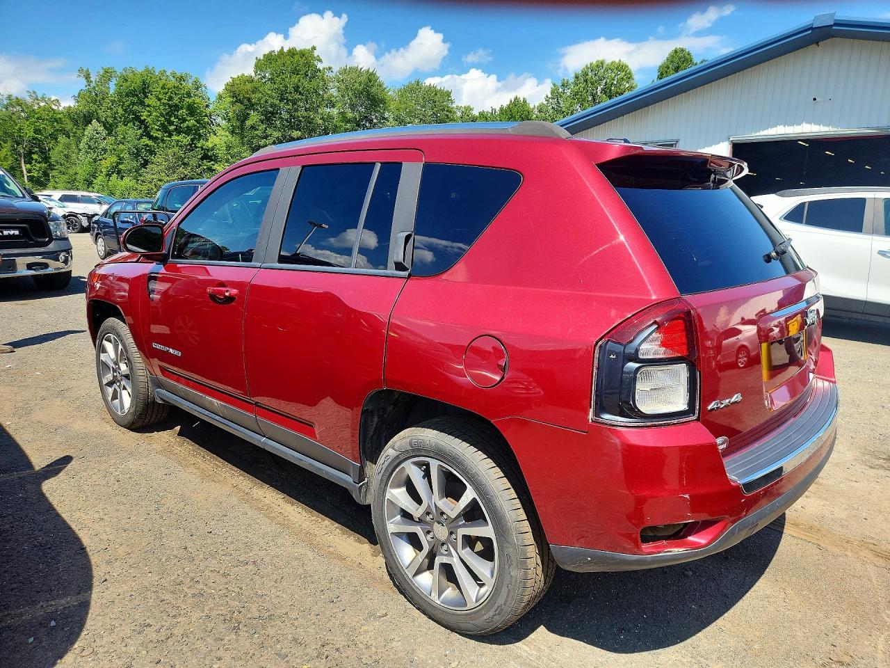2016 Jeep Compass Latitude - zdjęcie 2