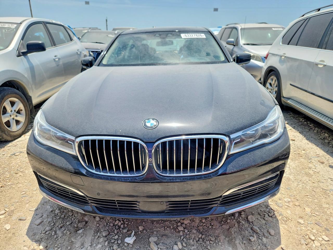 2016 BMW 750 I - zdjęcie 5