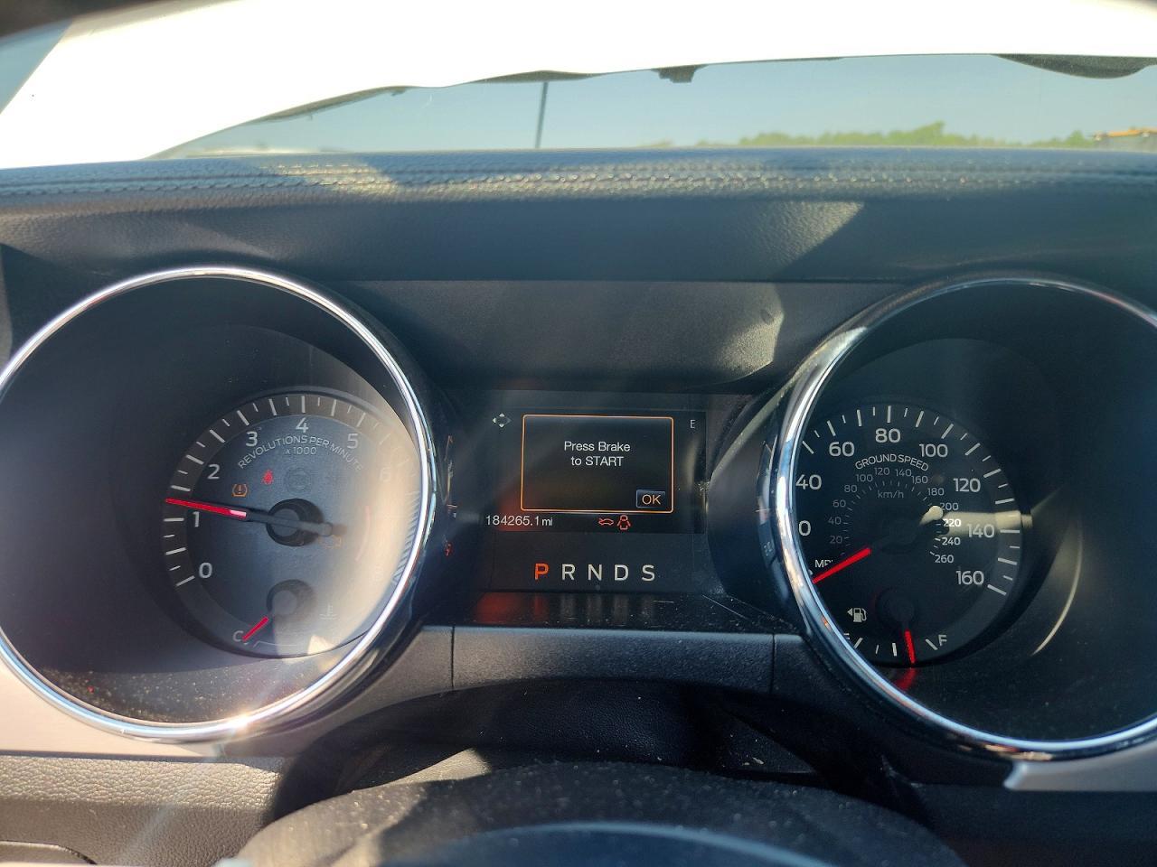 2015 Ford Mustang - zdjęcie 9