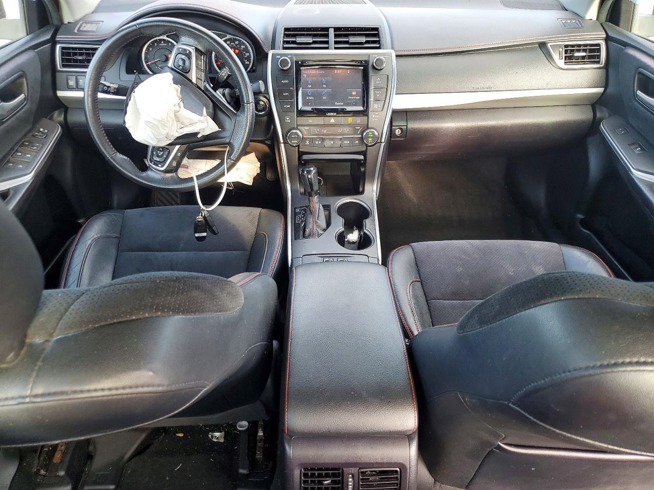 2017 Toyota Camry Xse - zdjęcie 8
