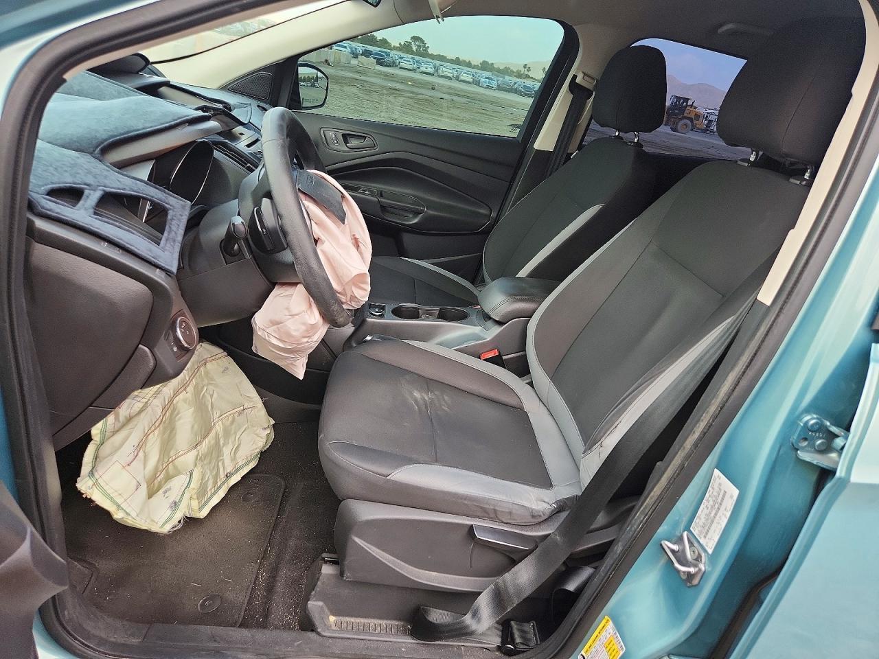 2013 Ford Escape S - zdjęcie 7