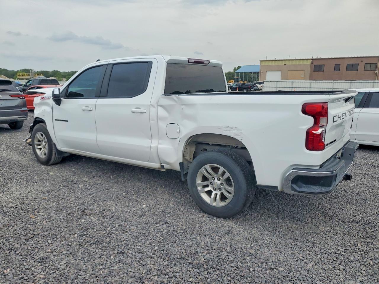 2022 Chevrolet Silverado Ltd K1500 Lt - zdjęcie 2