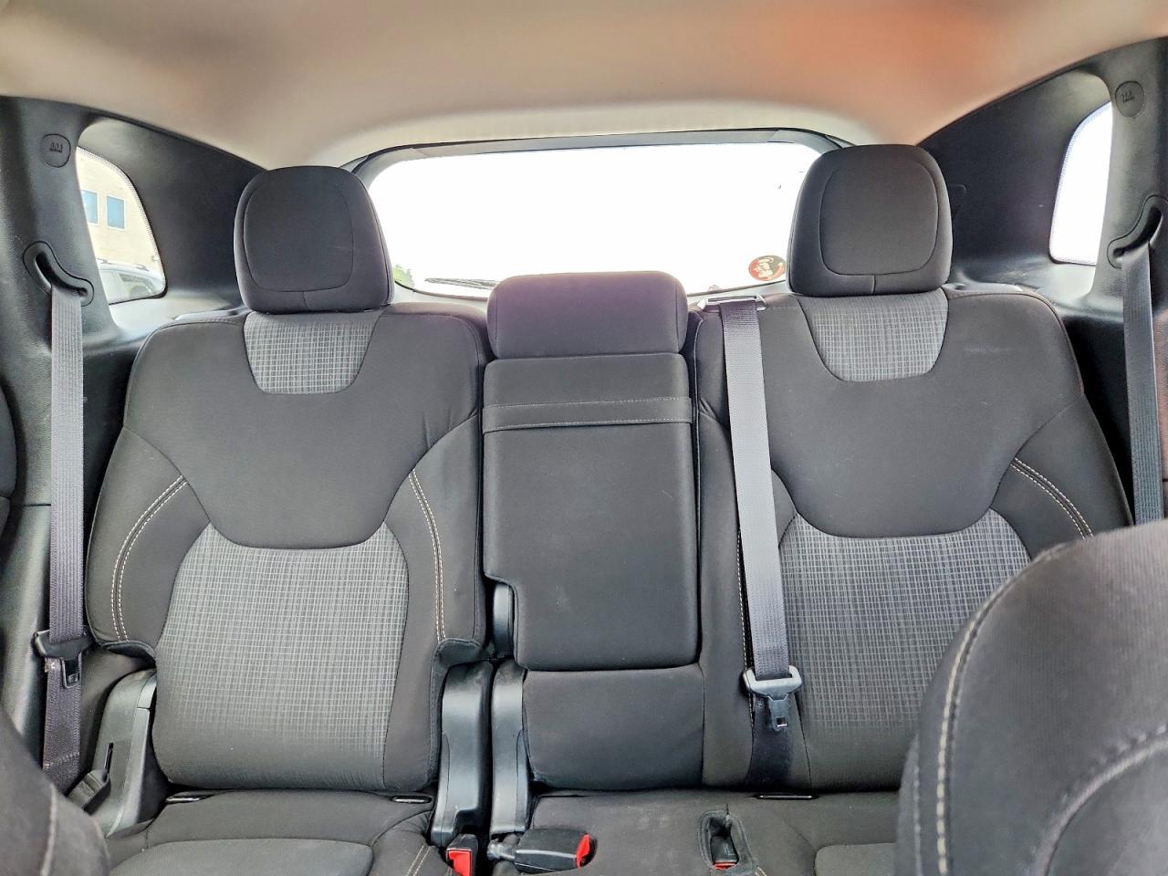 2016 Jeep Cherokee Latitude - zdjęcie 10