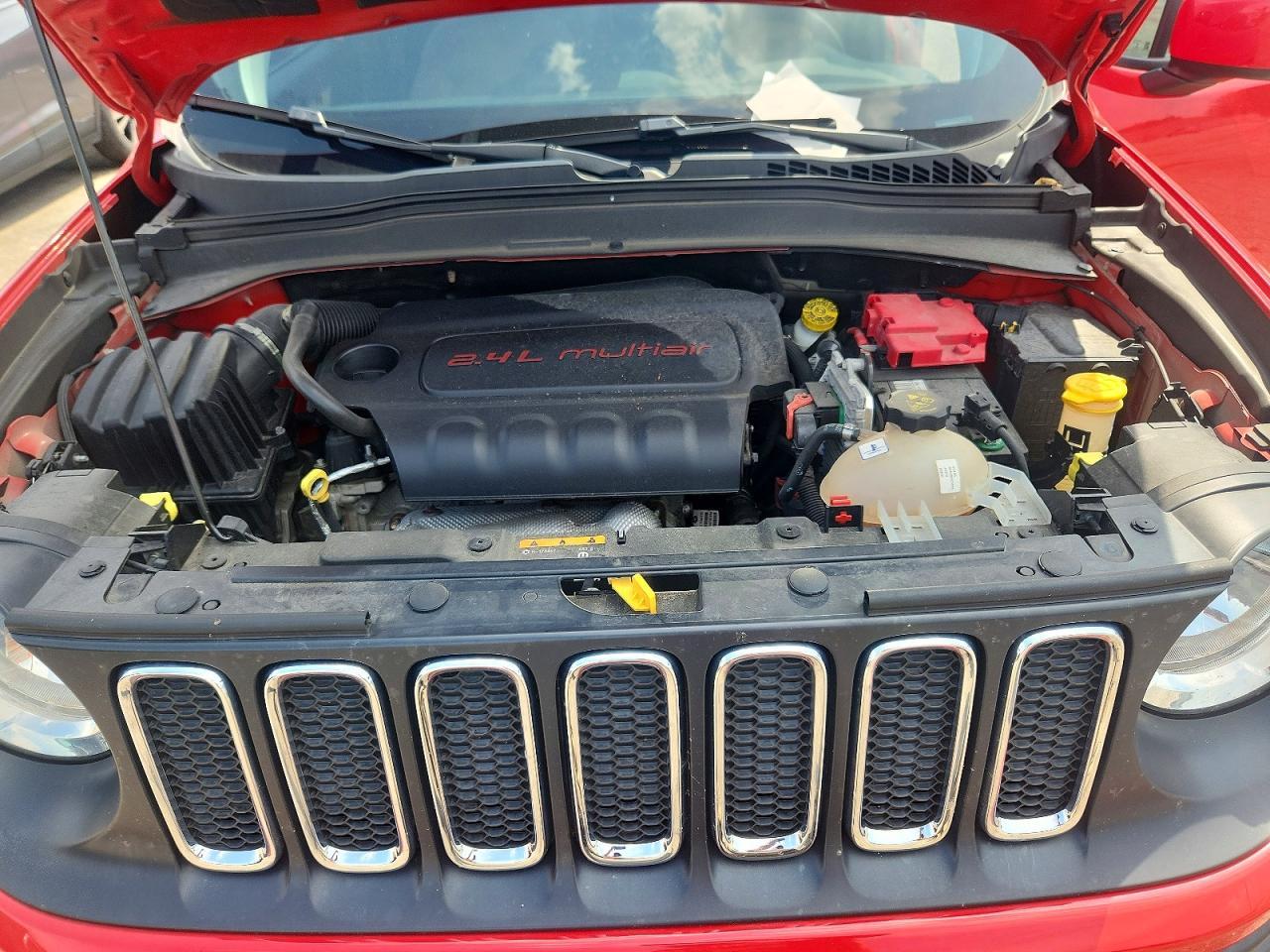 2018 Jeep Renegade Latitude - zdjęcie 12