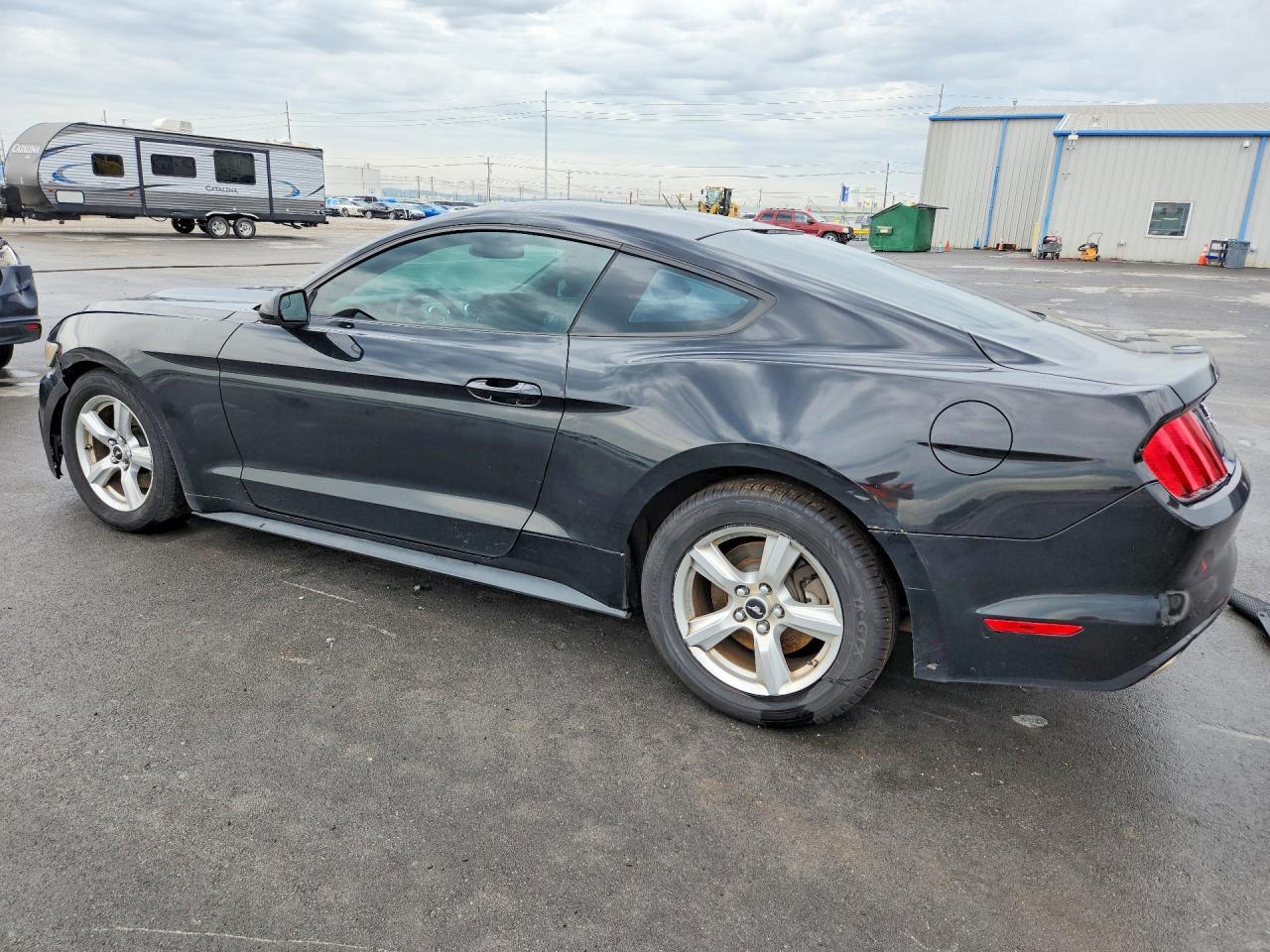 2015 Ford Mustang - zdjęcie 2