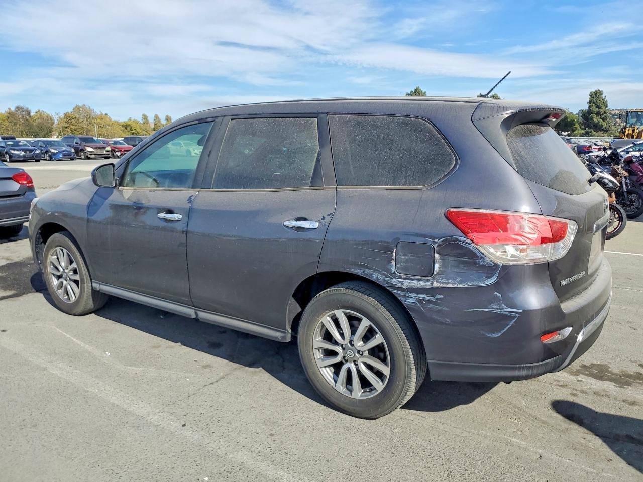 2013 Nissan Pathfinder S - zdjęcie 2