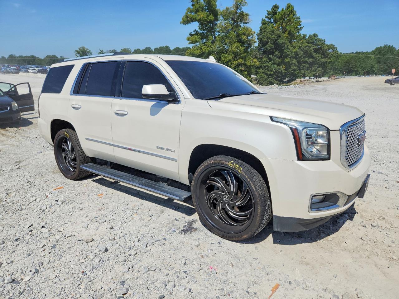 2015 GMC Yukon Denali - zdjęcie 4