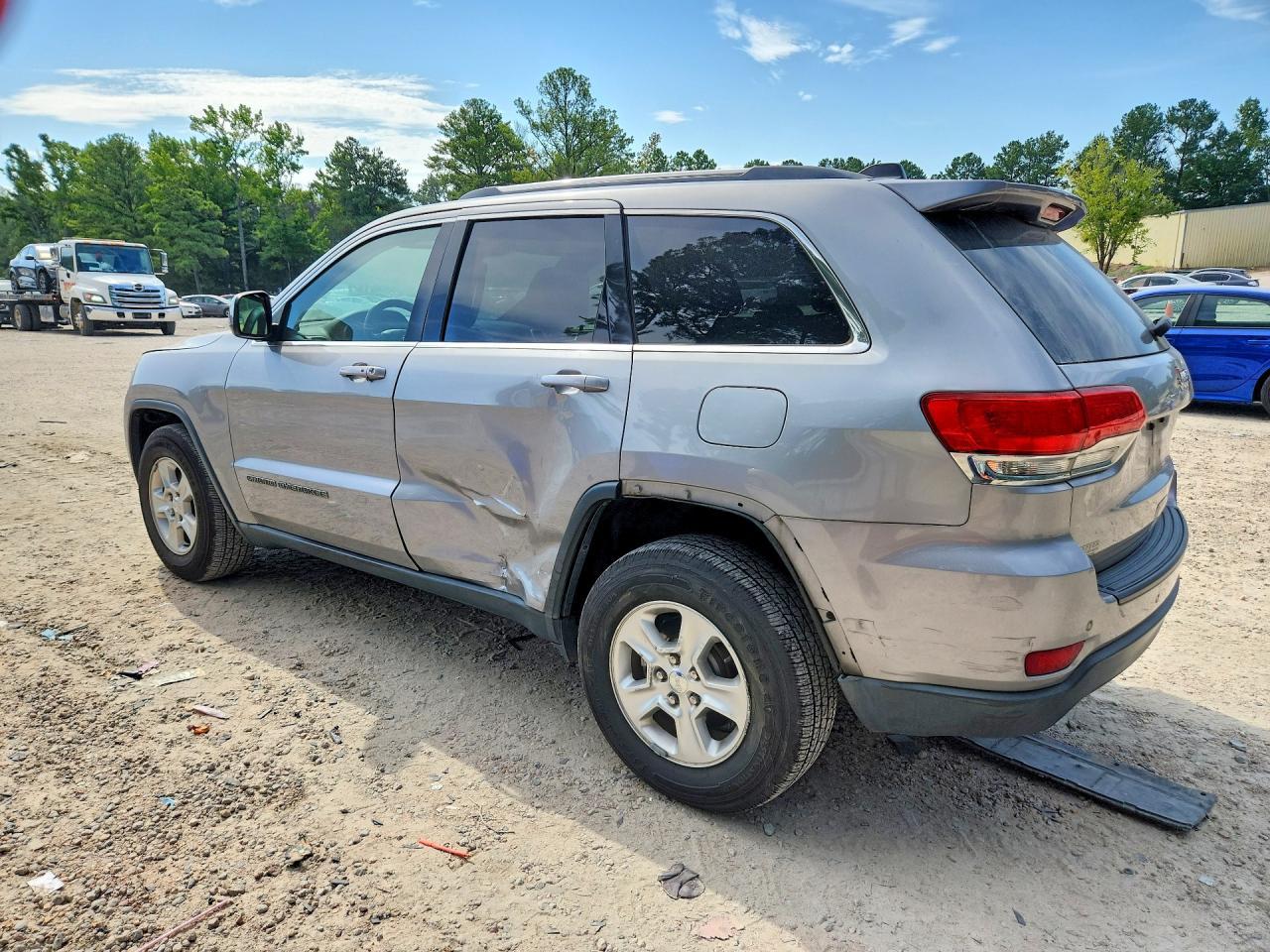 2017 Jeep Grand Cherokee Laredo - zdjęcie 2
