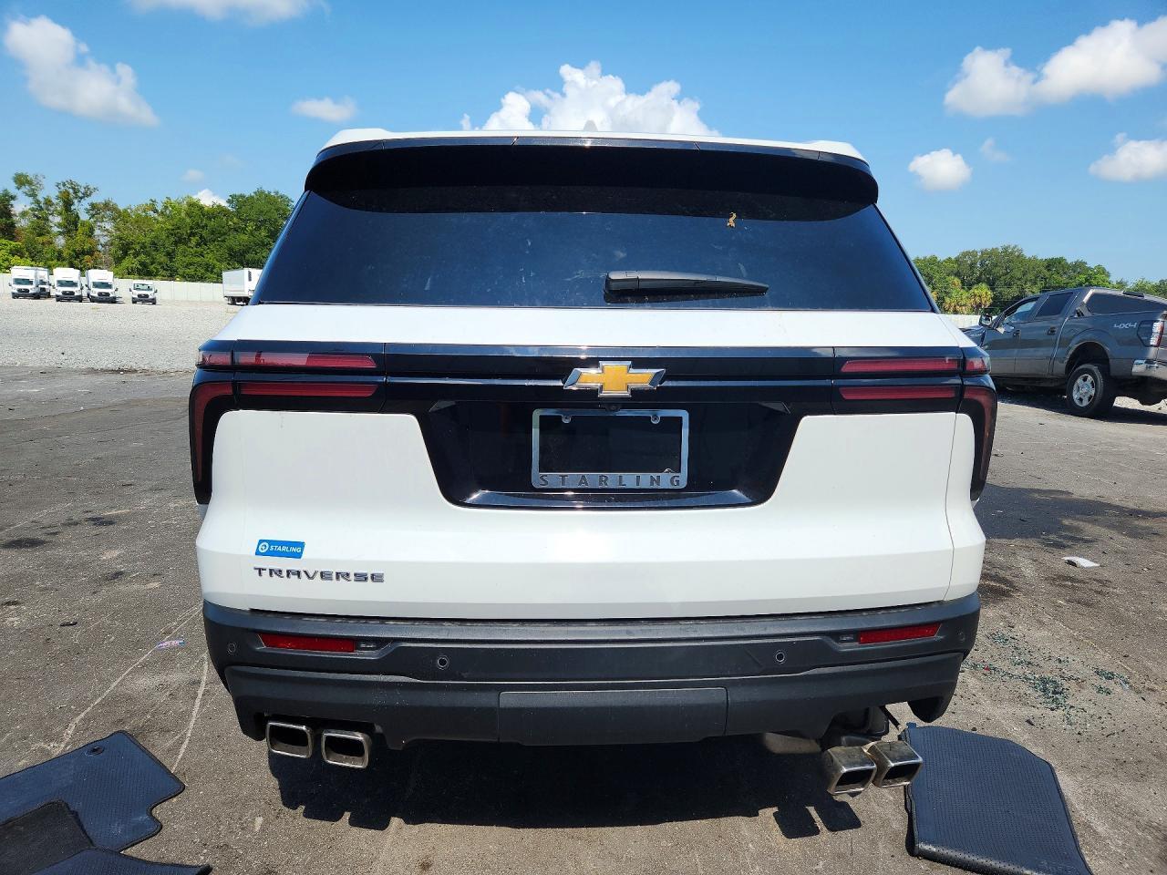 2024 Chevrolet Traverse Ls - zdjęcie 6