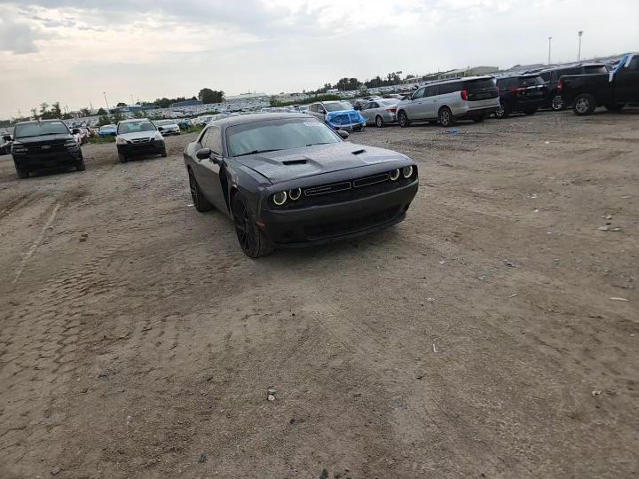 2017 Dodge Challenger Sxt - zdjęcie 13