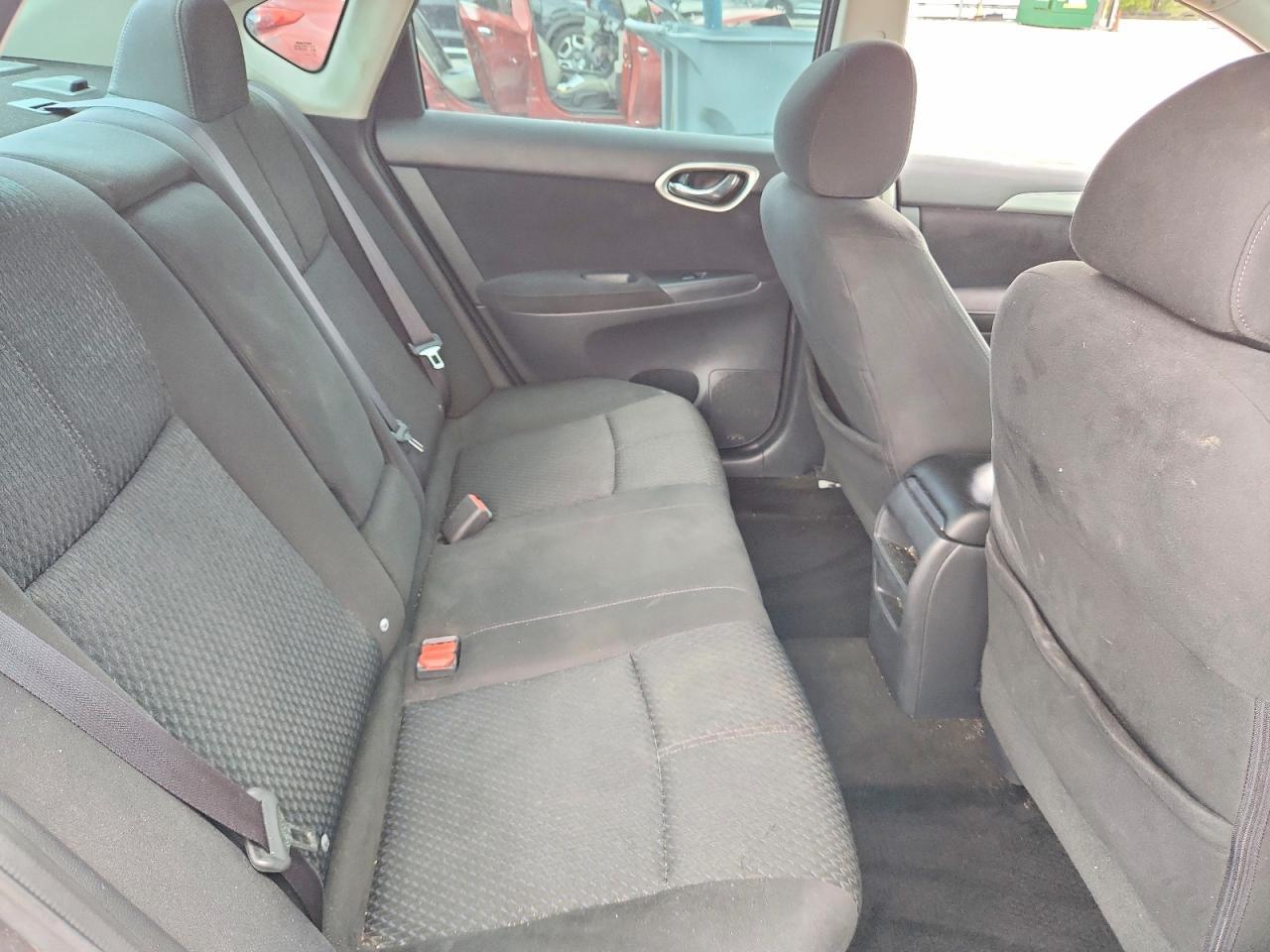 2015 Nissan Sentra Sr - zdjęcie 10