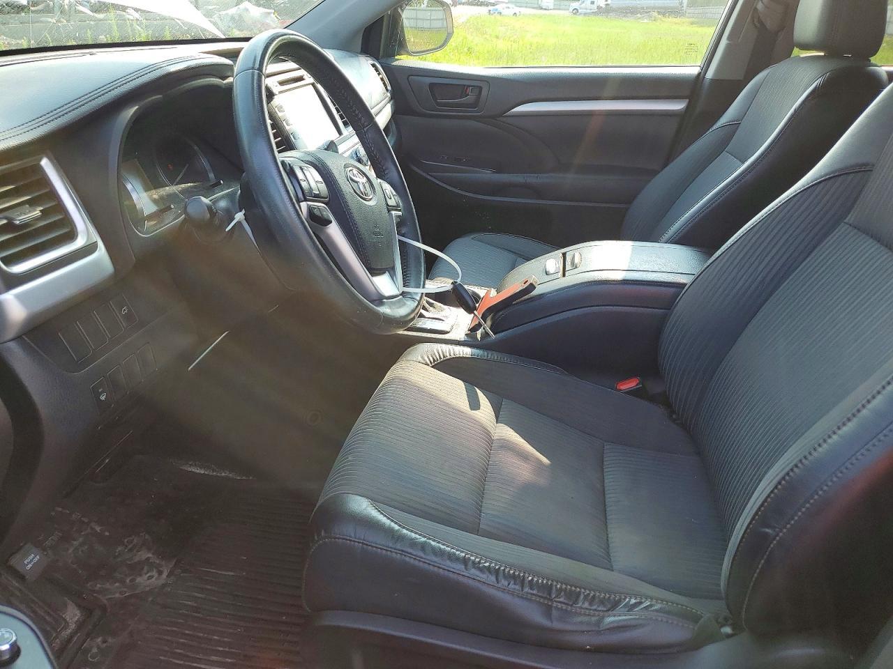 2016 Toyota Highlander Le Plus - zdjęcie 7