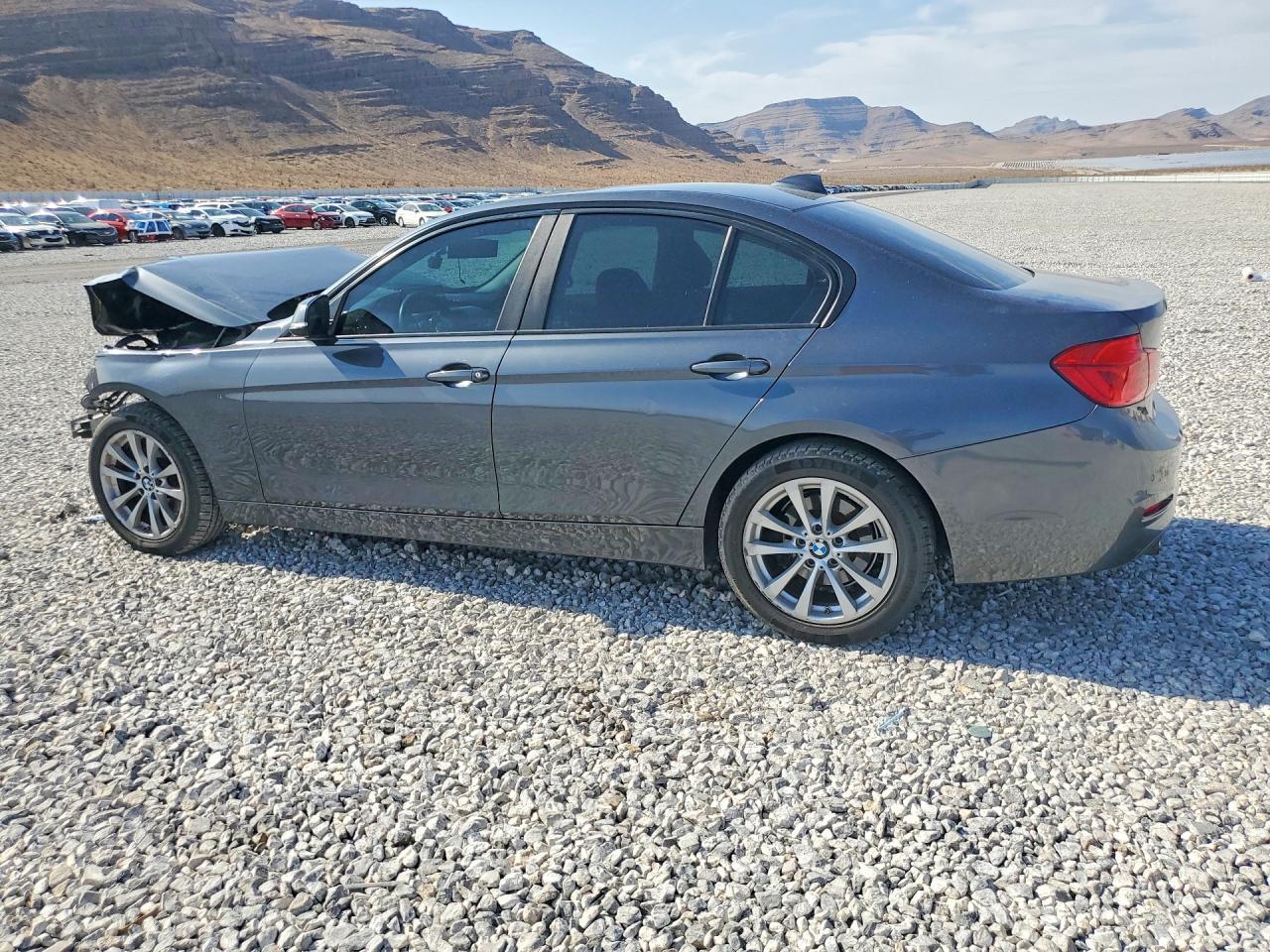 2016 BMW 320 I - zdjęcie 2