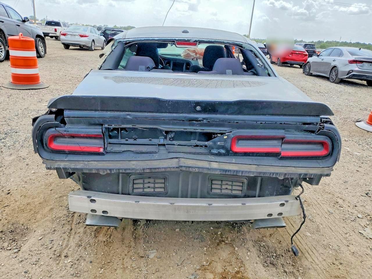 2020 Dodge Challenger R/T - zdjęcie 6
