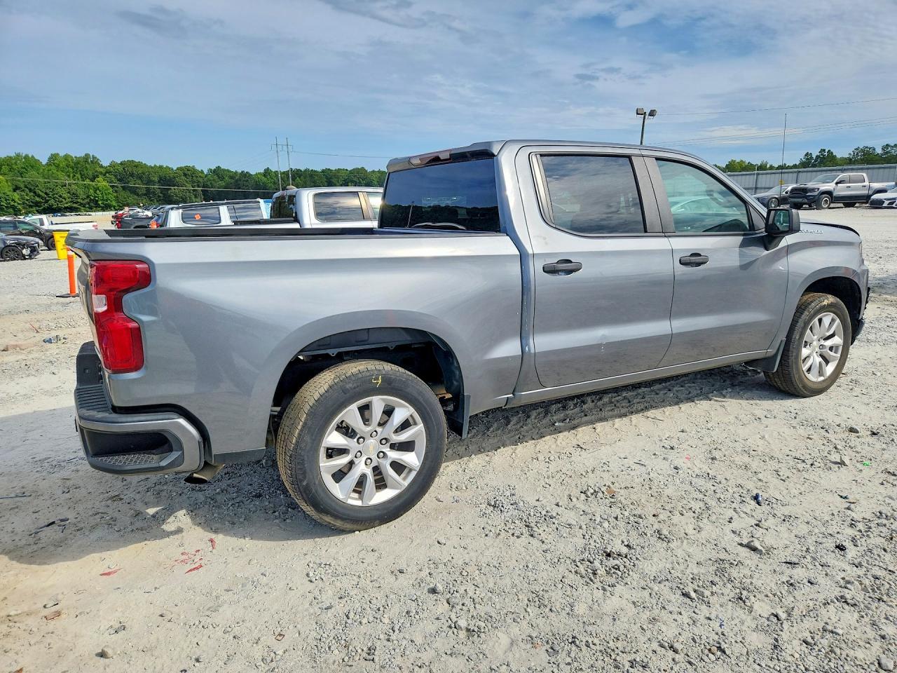 2022 Chevrolet Silverado Ltd C1500 Custom - zdjęcie 3