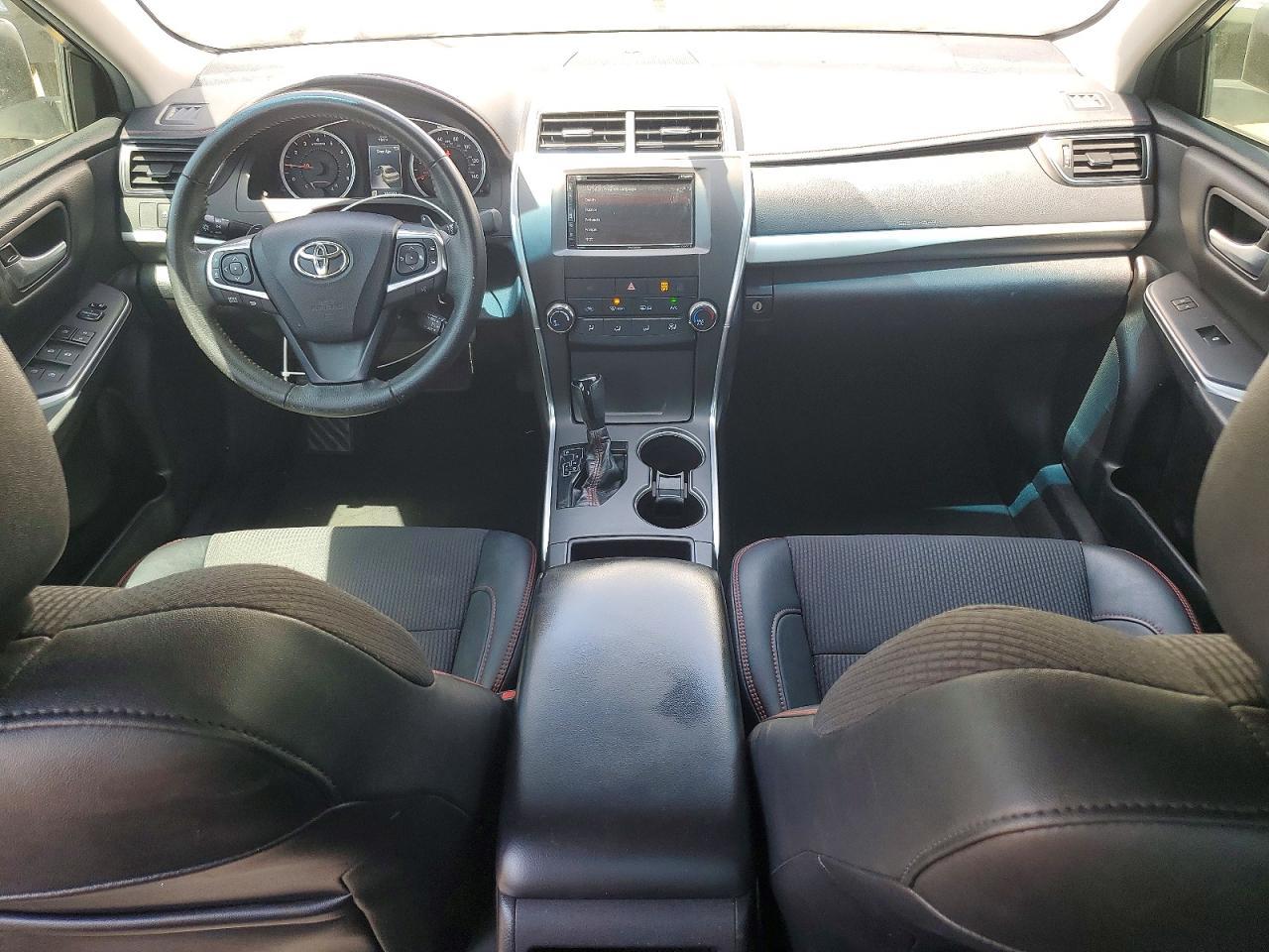 2017 Toyota Camry Se - zdjęcie 8