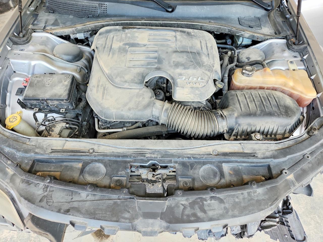 2016 Chrysler 300 S - zdjęcie 11