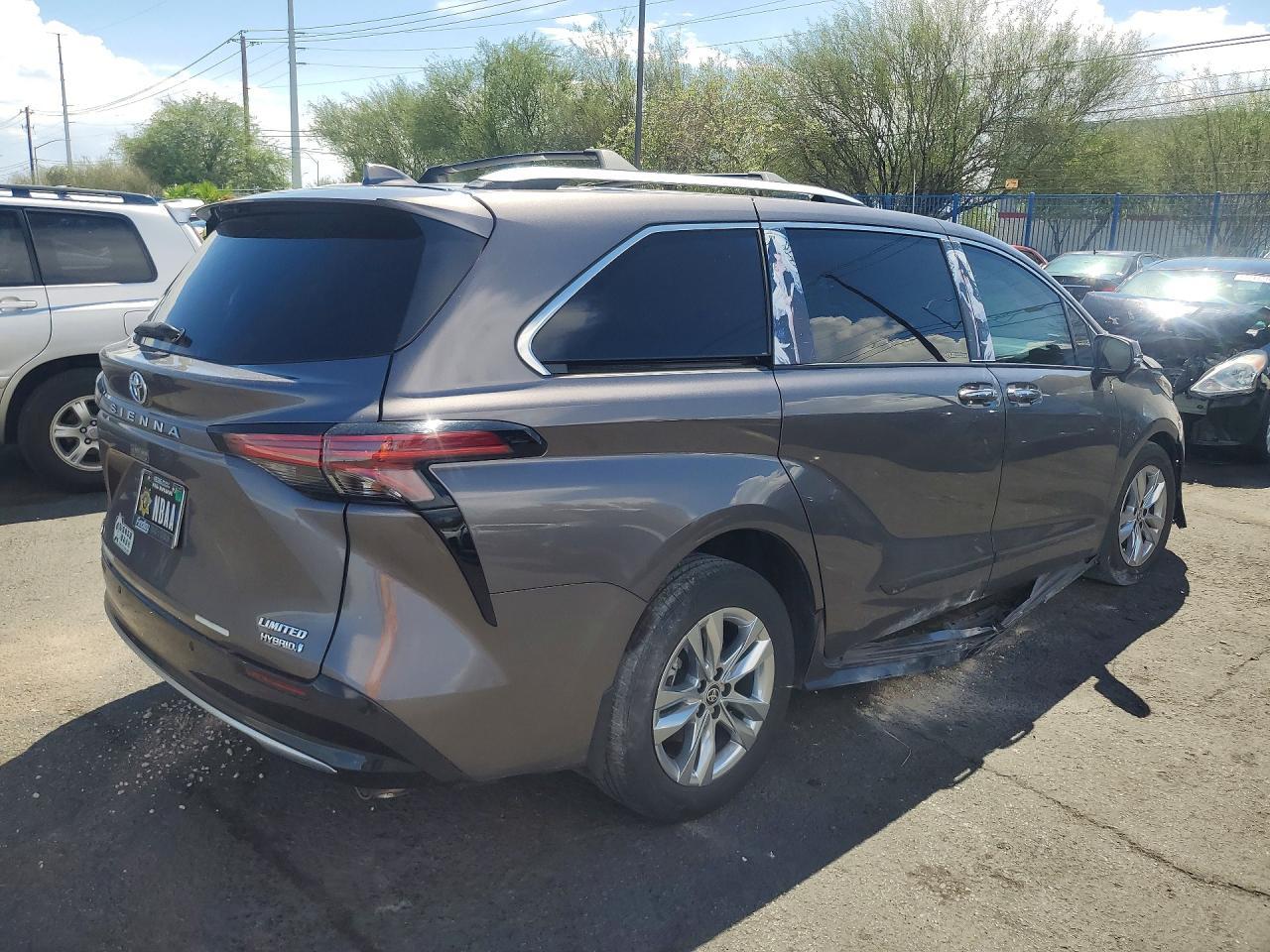 2023 Toyota Sienna Limited 7-Passenger - zdjęcie 3