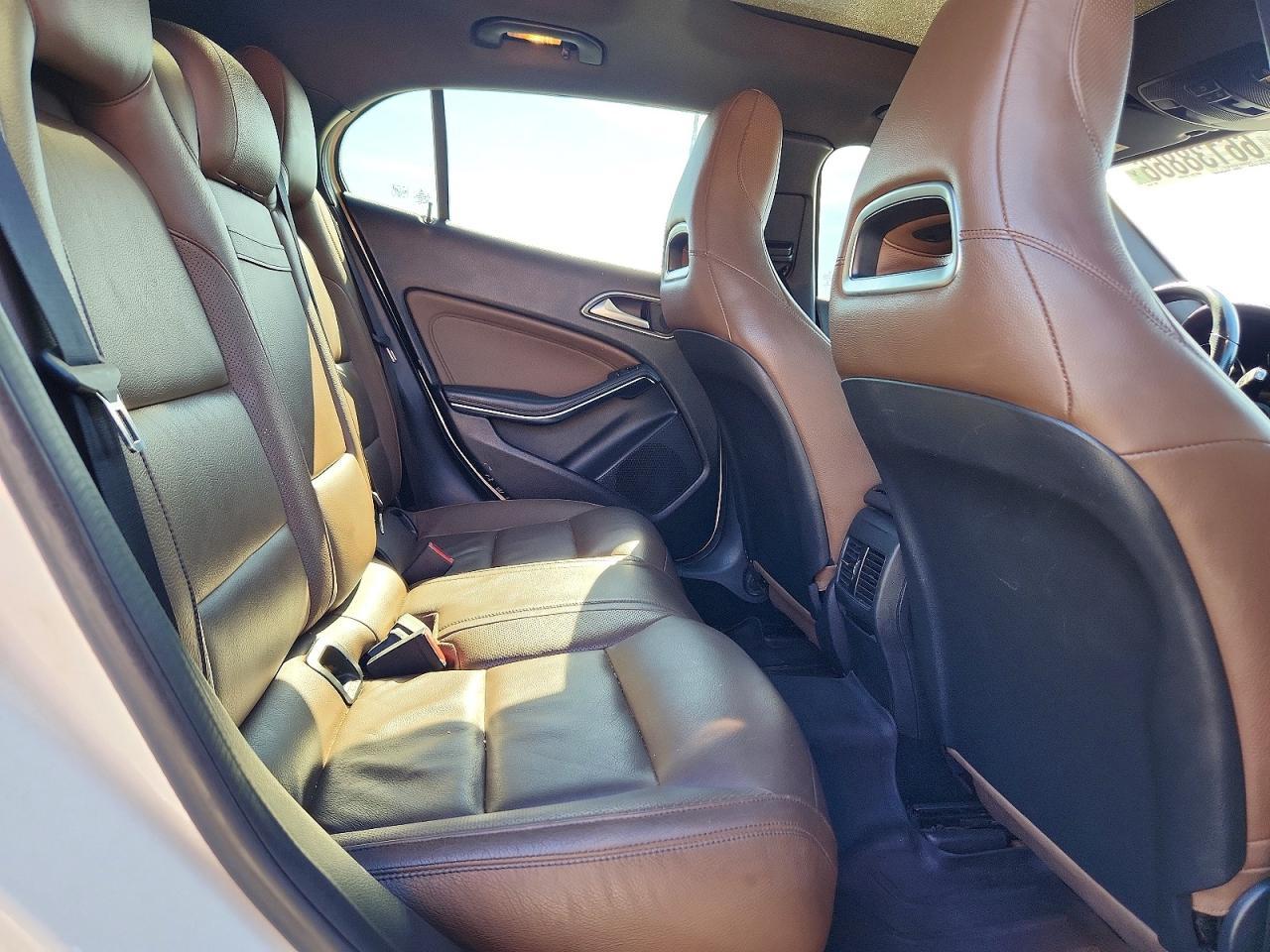 2015 Mercedes-Benz Gla 250 4Matic - zdjęcie 10