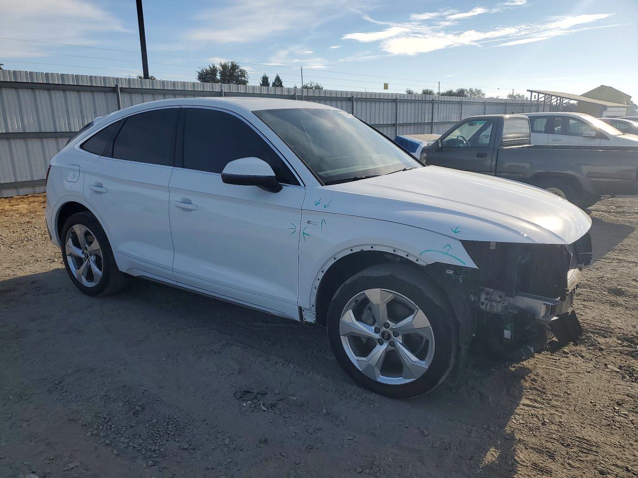 2021 Audi Q5 Sportback Premium Plus - zdjęcie 4