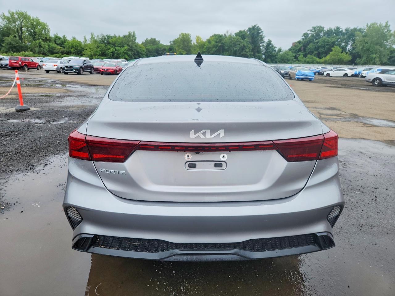 2023 Kia Forte Lxs - zdjęcie 6