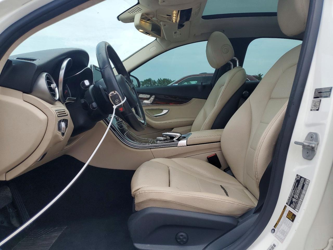 2015 Mercedes-Benz C 300 - zdjęcie 7