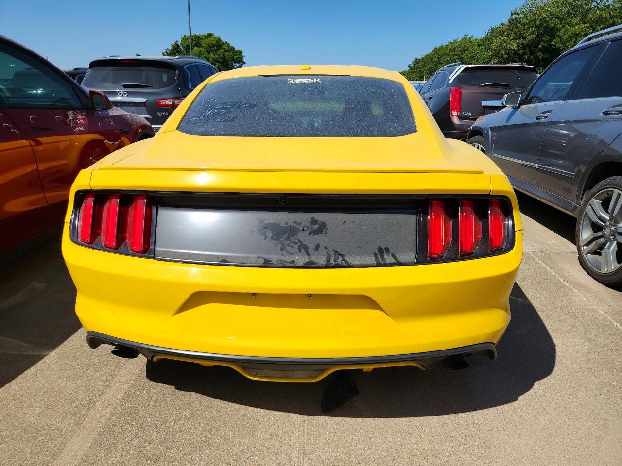 2015 Ford Mustang - zdjęcie 6